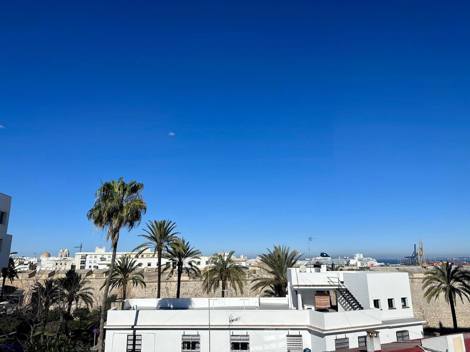 Apartamentos La Muralla Grupo Ac Gestion كاديز المظهر الخارجي الصورة