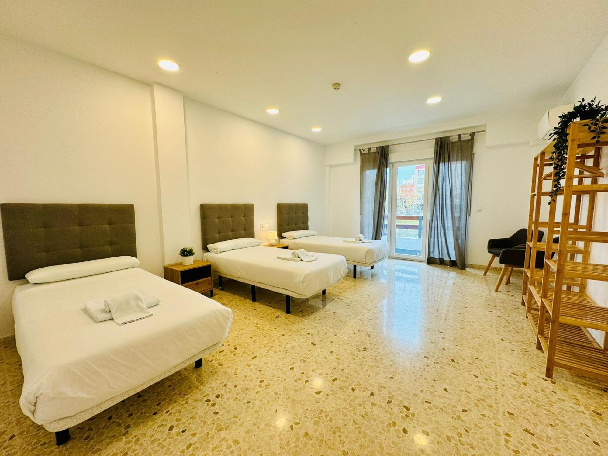 Apartamentos La Muralla Grupo Ac Gestion كاديز المظهر الخارجي الصورة