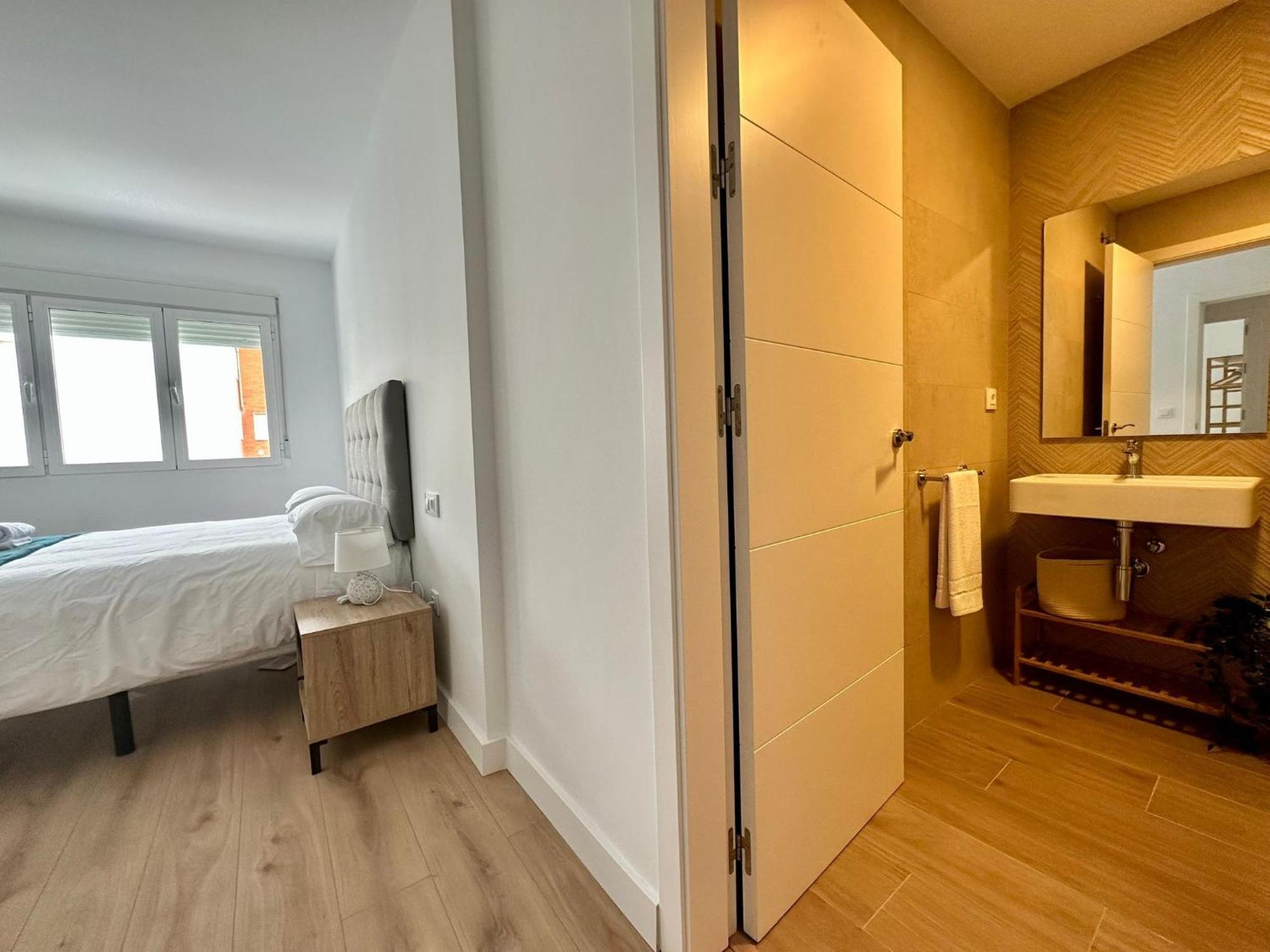 Apartamentos La Muralla Grupo Ac Gestion كاديز المظهر الخارجي الصورة