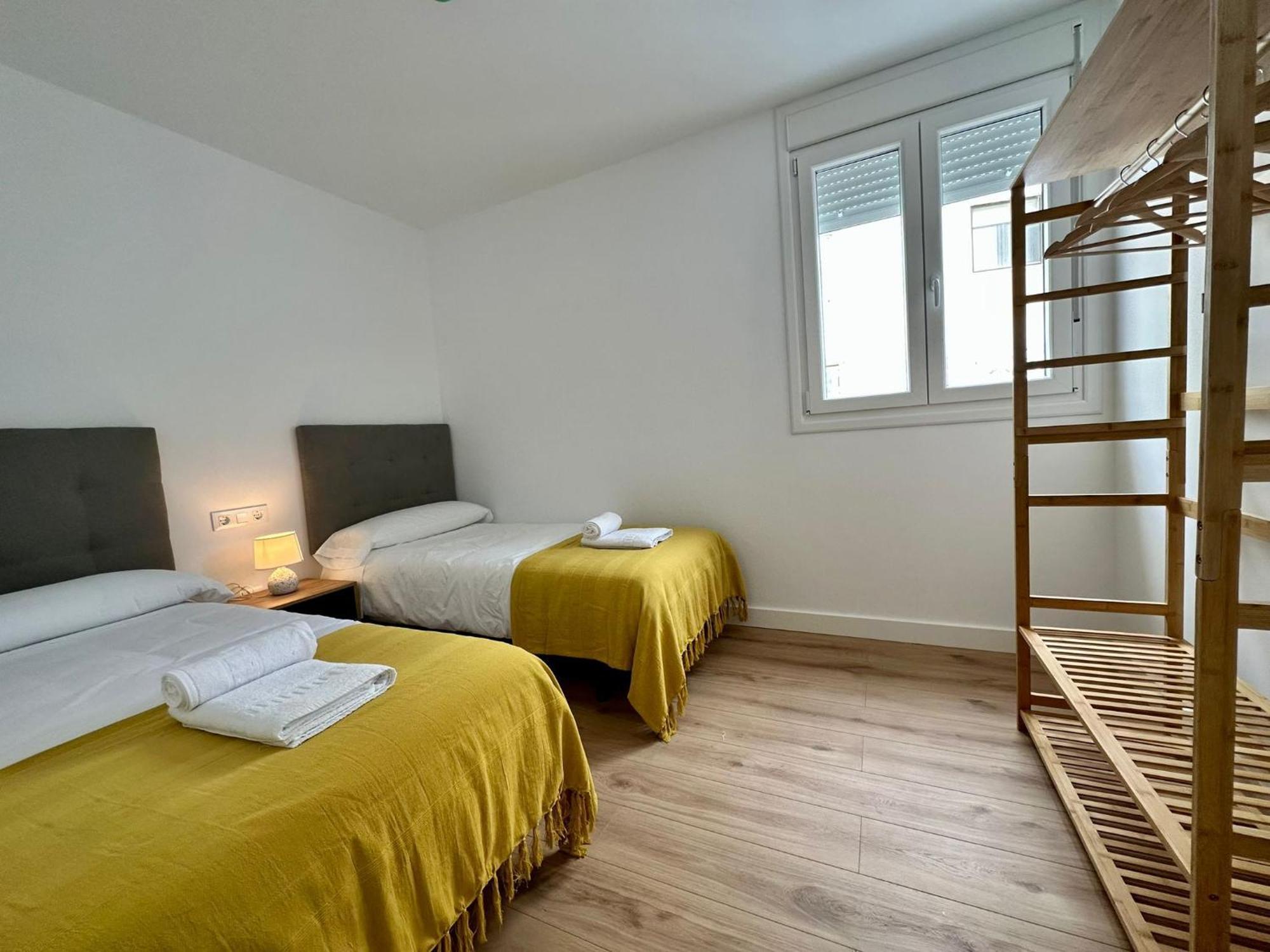 Apartamentos La Muralla Grupo Ac Gestion كاديز المظهر الخارجي الصورة