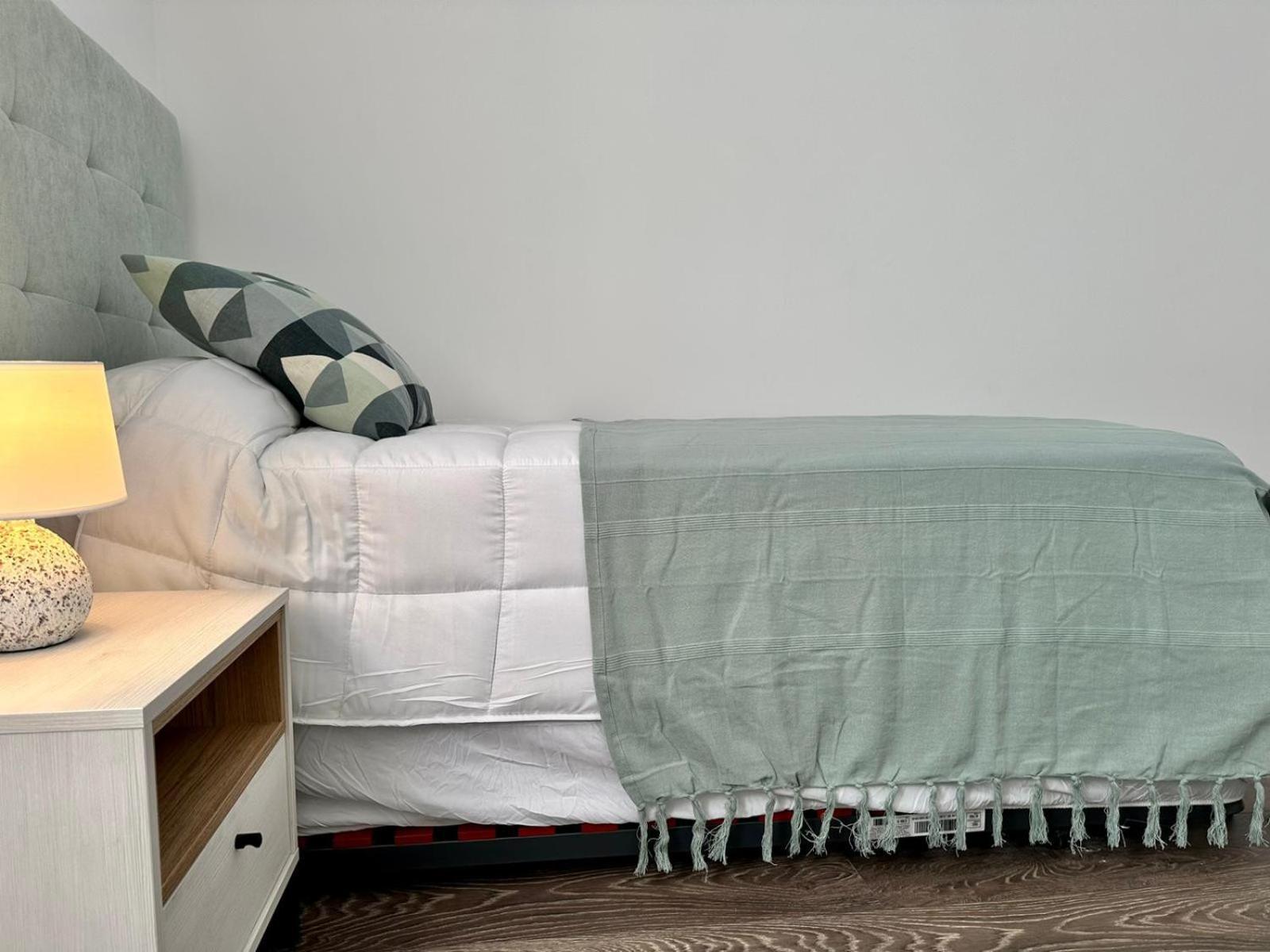 Apartamentos La Muralla Grupo Ac Gestion كاديز المظهر الخارجي الصورة