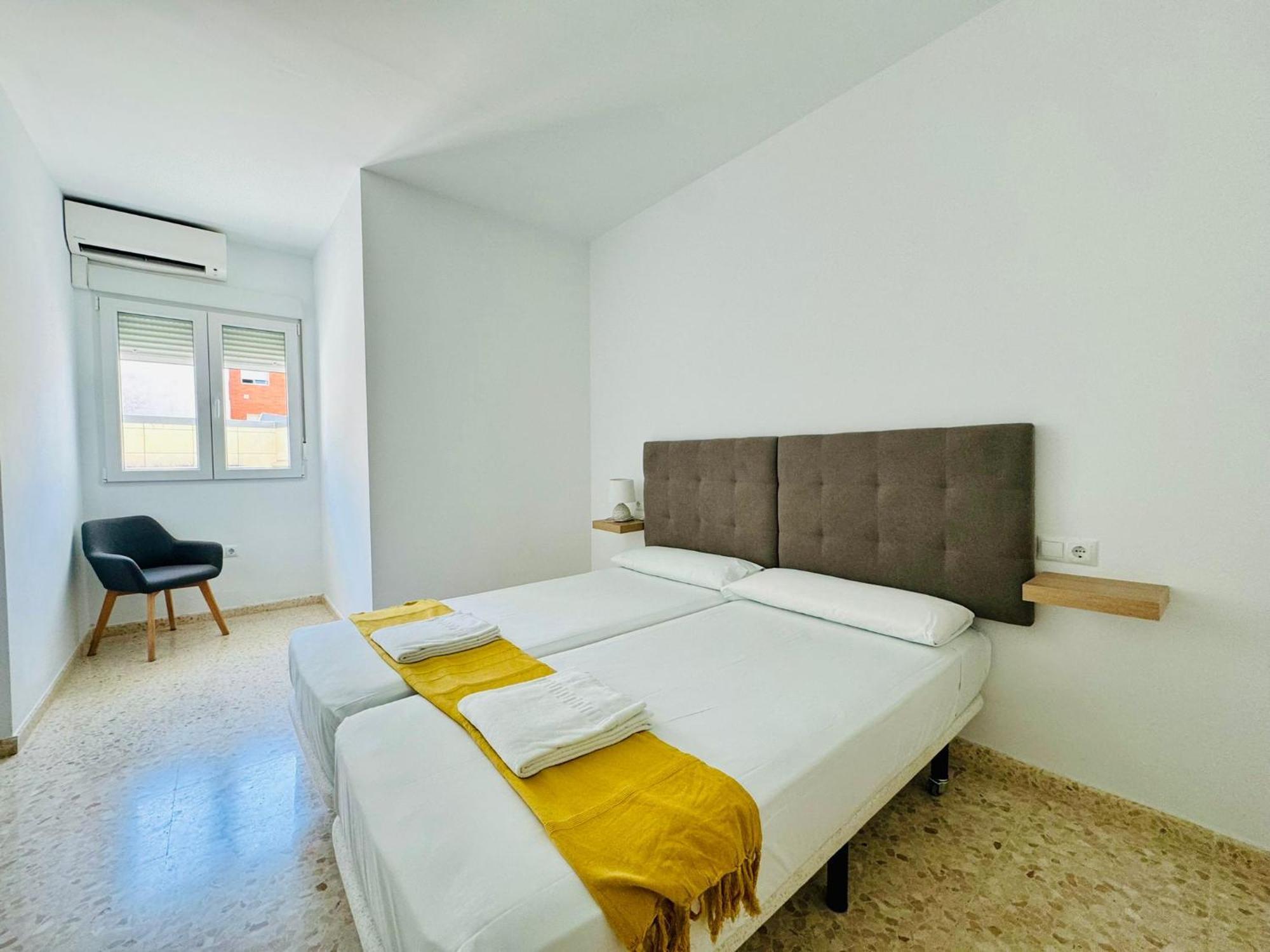 Apartamentos La Muralla Grupo Ac Gestion كاديز المظهر الخارجي الصورة